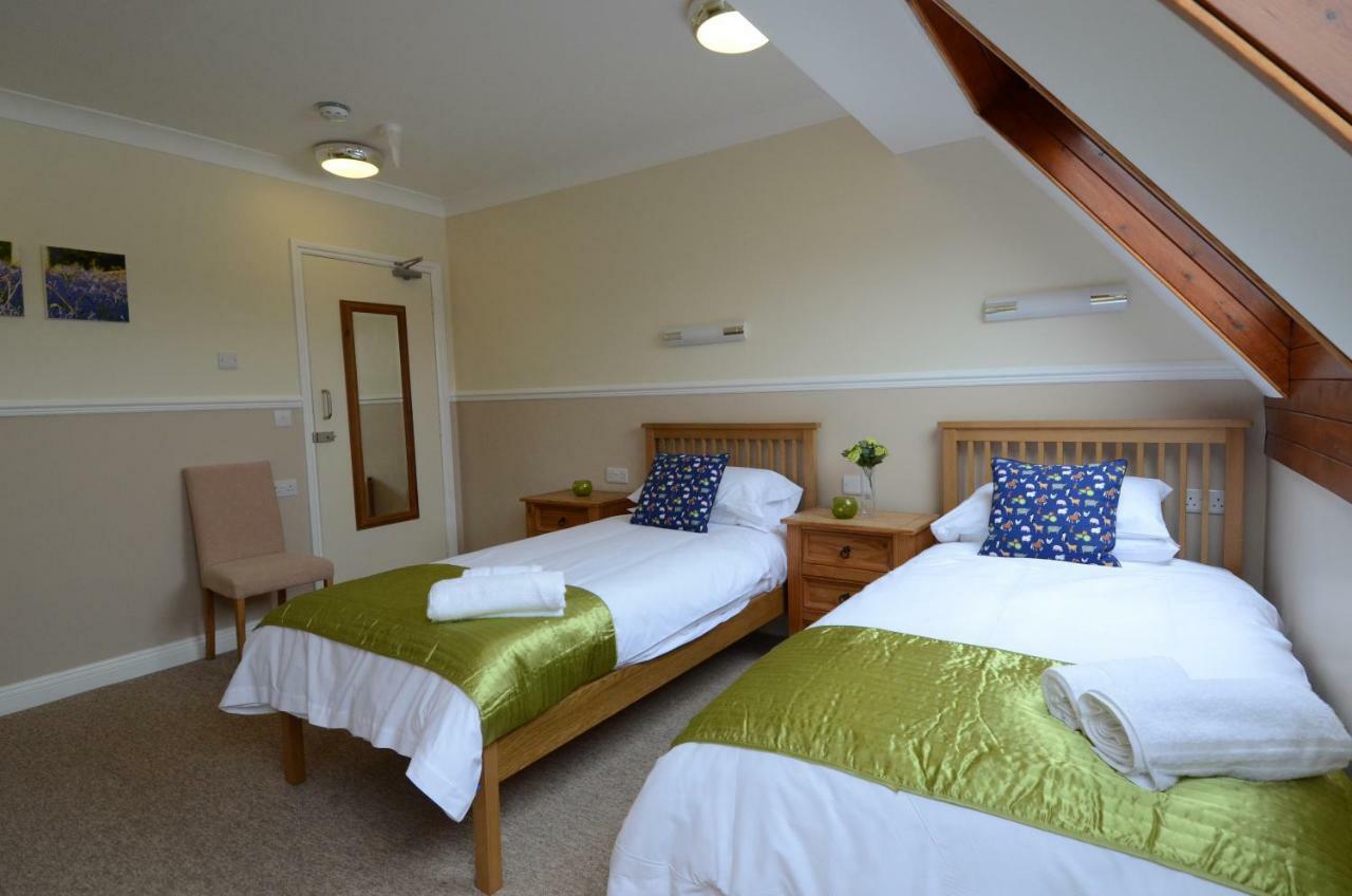 בילת' וולס Neuadd Henllan Lodge מראה חיצוני תמונה